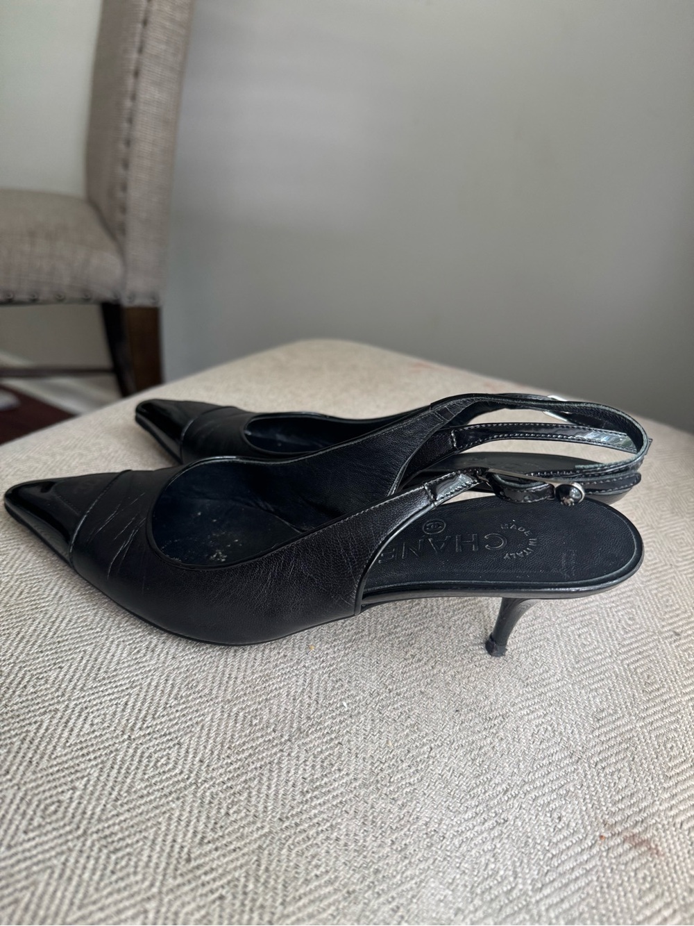 CHANEL Black Leather Pointed Slingback heels - Picture 7 of 14